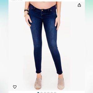 EUC. Skinny maternity jeans.